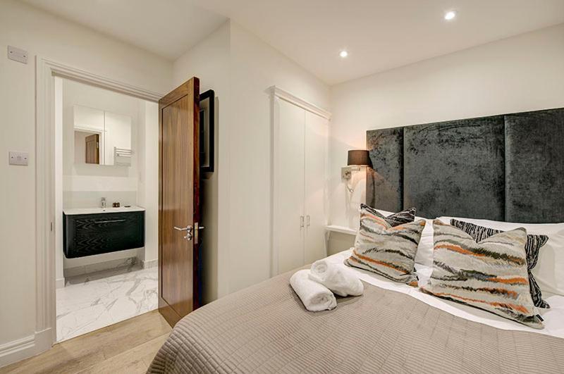Somerset Court Kensington Apartments London Exterior photo